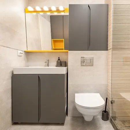 Bonjour Apartment *